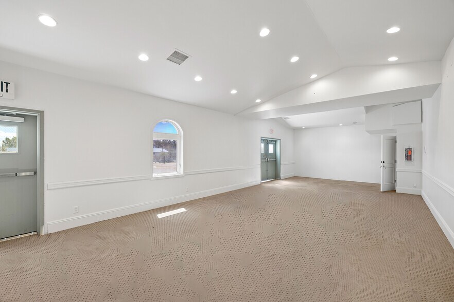 More Photos Of 721 Buol Rd, Pahrump General Retail For Sale