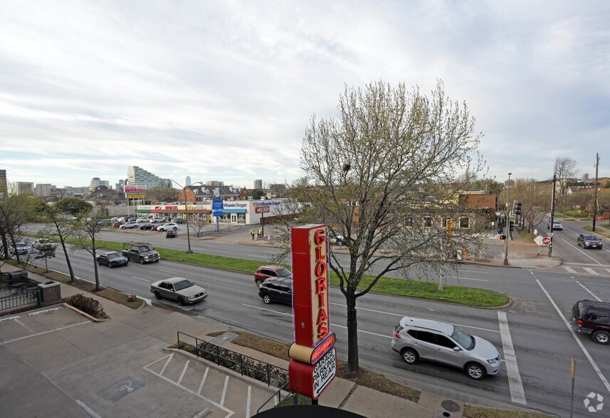 More Photos Of 4140 Lemmon Ave, Dallas General Retail For Lease