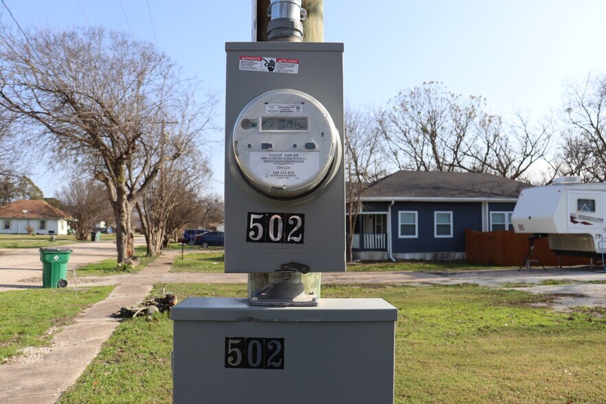 More Photos Of 502 E Navarro Ave, Mart Land For Sale