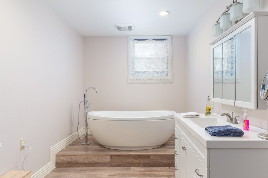 More Photos Of 1310 IL Highway 26, Princeton Specialty For Sale