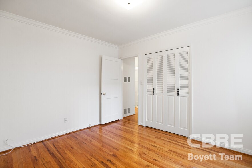 More Photos Of 6504 Woodley Ave, Van Nuys Apartments For Sale