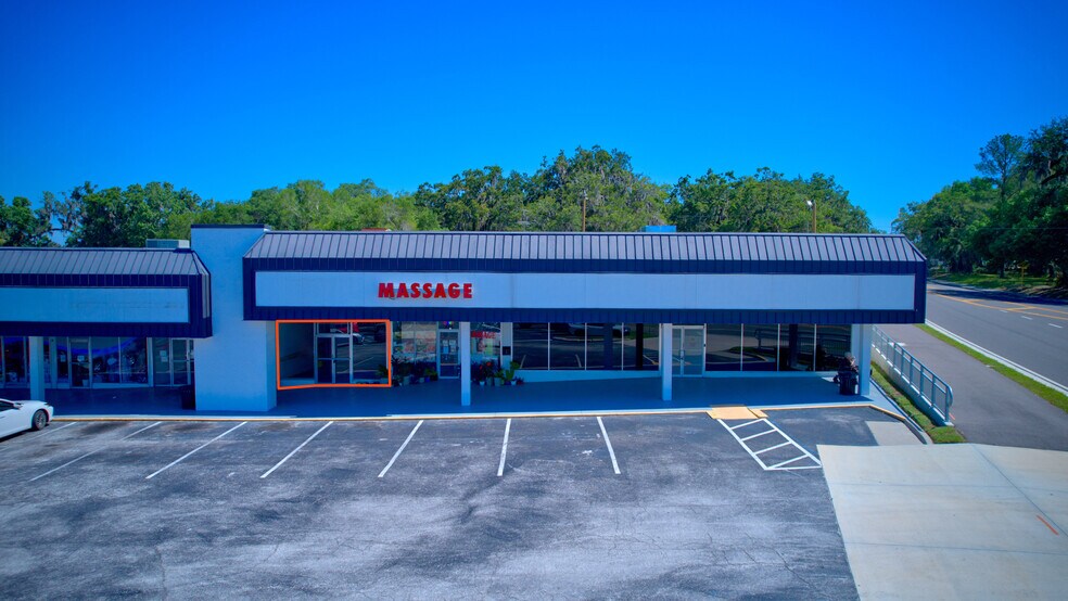 More Photos Of 650-698 S Broad St, Brooksville Unknown For Lease