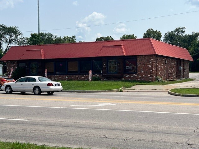 More Photos Of 1975 W Broadway Blvd, Sedalia Restaurant For Sale