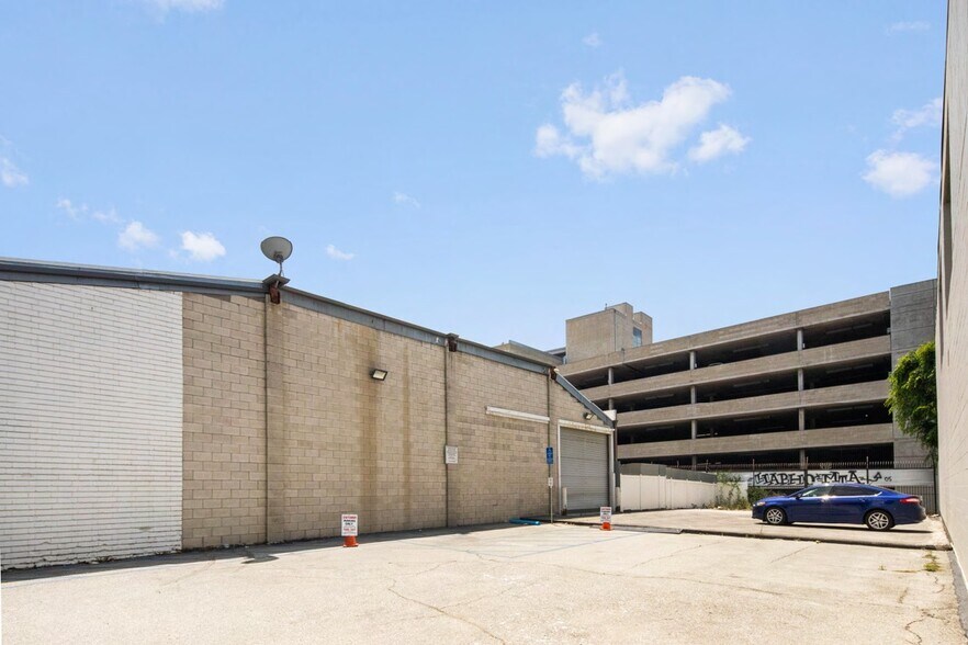 More Photos Of 435 Molino St, Los Angeles Warehouse For Lease