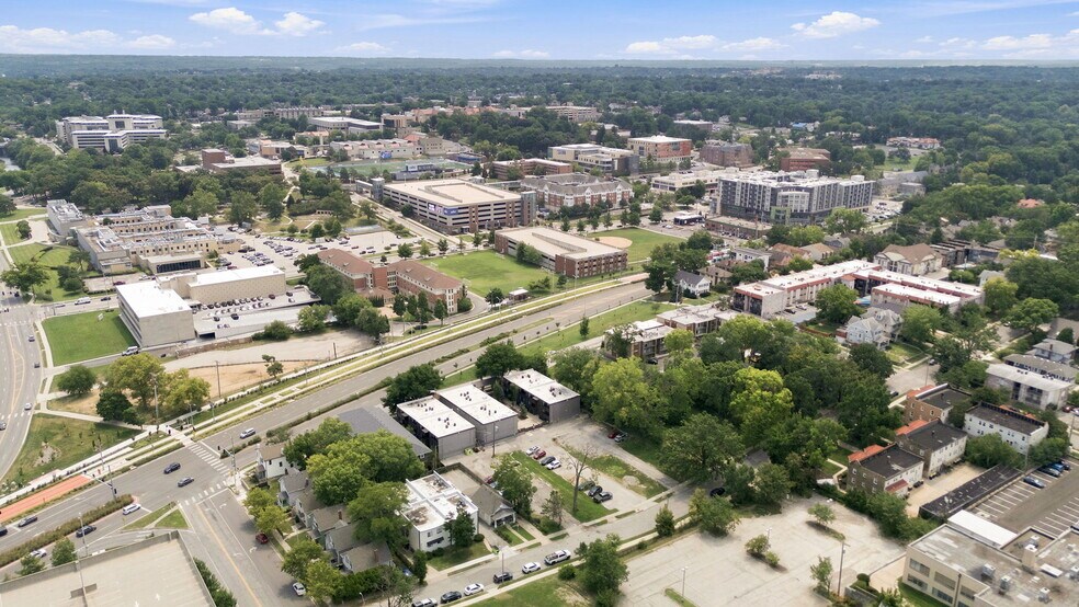 More Photos Of 4911 Walnut St, Kansas City Apartments For Sale