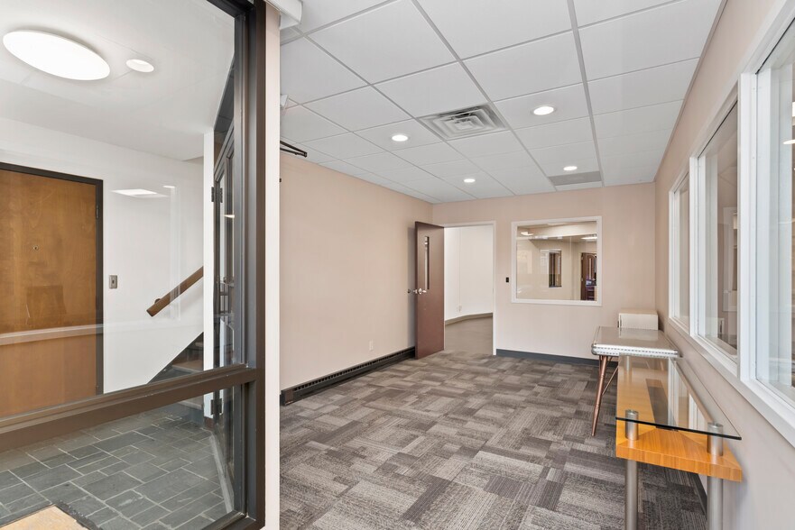 More Photos Of 403-405 N 2nd St, Harrisburg Office For Sale