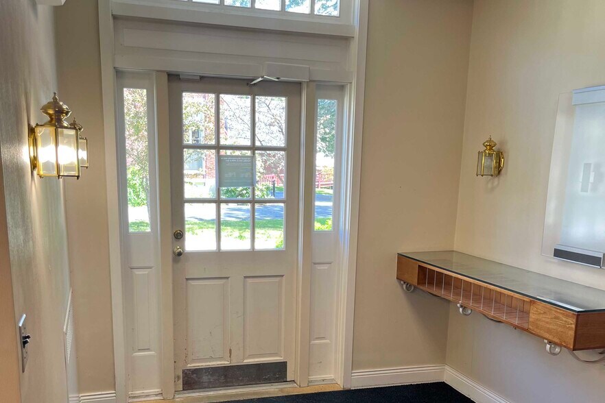 More Photos Of 50 Main St, Windsor General Retail For Sale