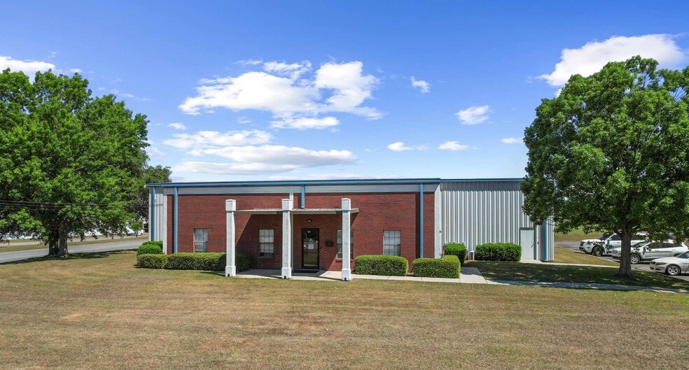 More Photos Of 3665 Westgate Pky, Dothan Office For Sale