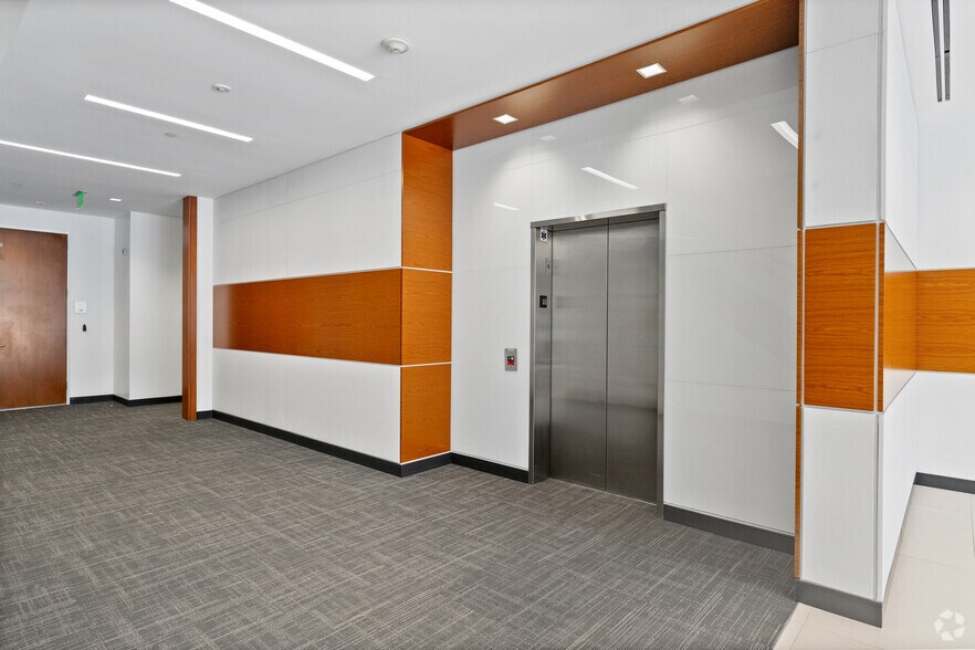 More Photos Of 31111 Agoura Rd, Westlake Village Medical For Lease