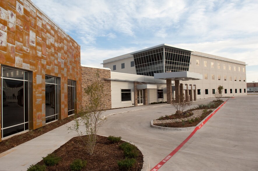 More Photos Of 400 W Arbrook Blvd, Arlington Medical For Lease