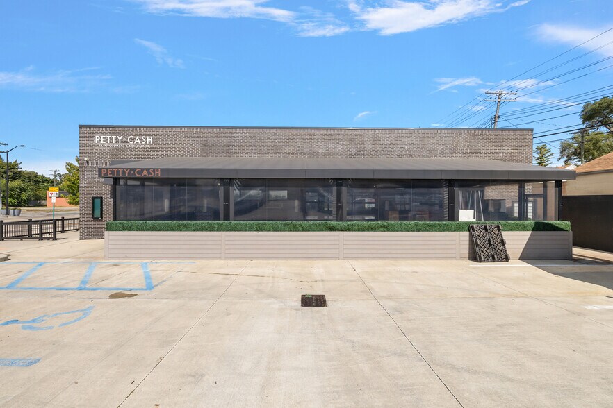 More Photos Of 20050 Livernois Ave, Detroit Restaurant For Sale