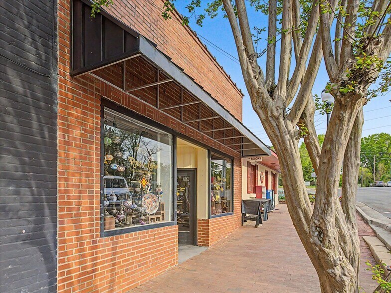 More Photos Of 119 Hillsboro St, Pittsboro Office For Sale