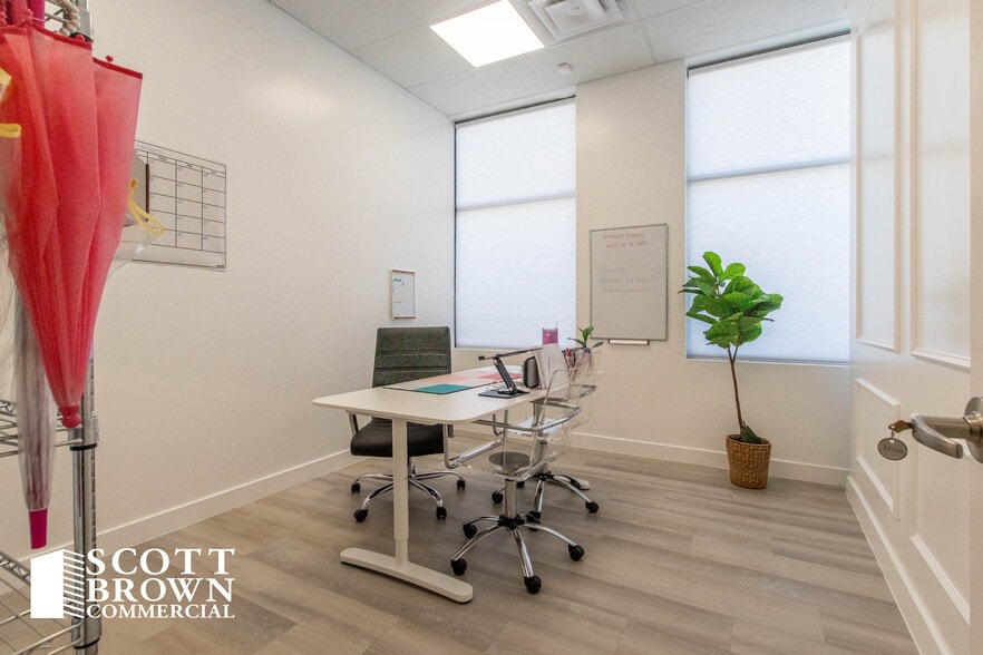 More Photos Of 650 Industry Way, Prosper Showroom For Lease