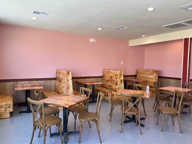 More Photos Of 7810 Bellfort Rd, Houston Restaurant For Sale