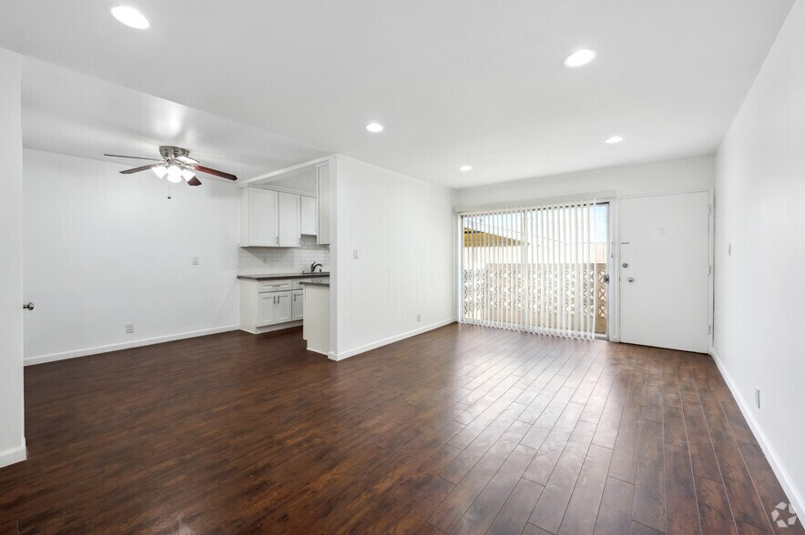 More Photos Of 7550 Fountain Ave, West Hollywood Apartments For Sale