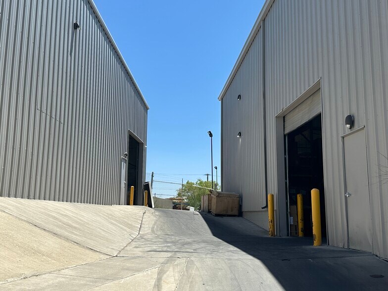 More Photos Of 1345 Geronimo Dr, El Paso Distribution For Sale