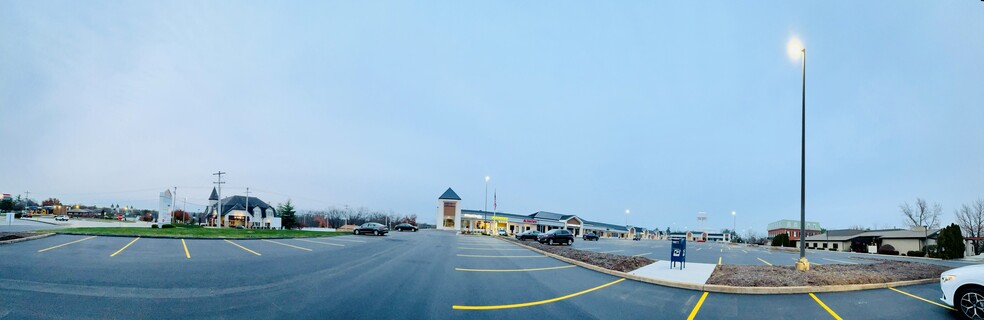 More Photos Of 15425-15495 Clayton Rd, Ballwin Unknown For Lease