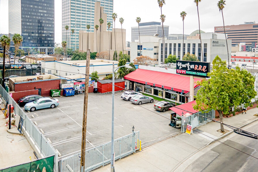 More Photos Of 3680 W 6th St, Los Angeles Restaurant For Sale