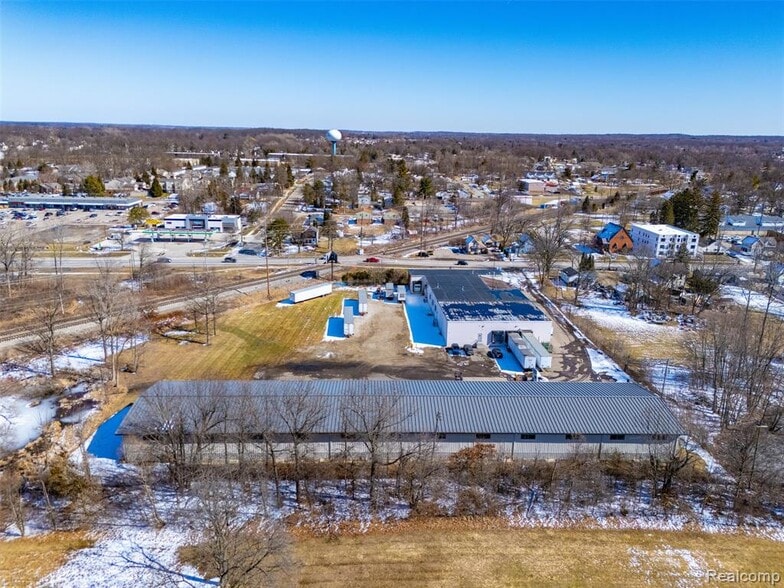 More Photos Of 415 N Lafayette St, South Lyon Warehouse For Sale