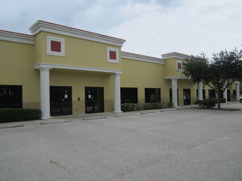 Primary Photo Of 5011 Luckett Rd, Fort Myers Light Distribution For Lease