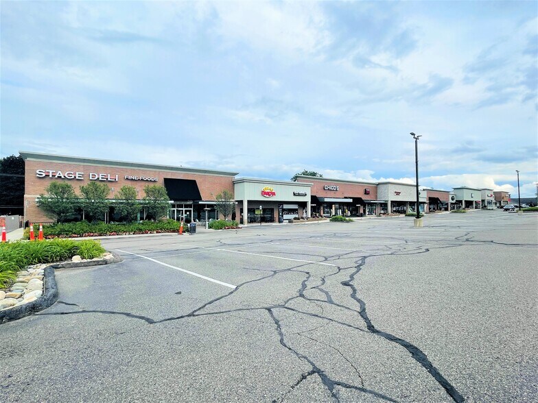 More Photos Of 6873-6931 Orchard Lake Rd, West Bloomfield Freestanding For Lease