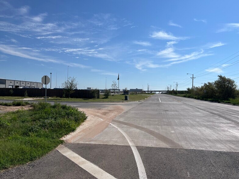 More Photos Of 3507 E 19th St, Lubbock Land For Sale