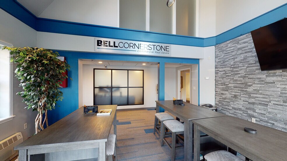 More Photos Of 100 E Seneca St, Manlius Office For Lease