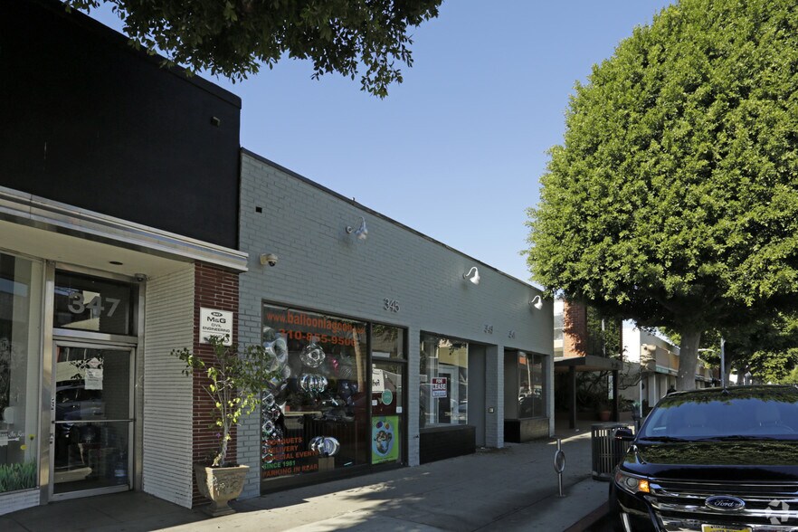 More Photos Of 343 S Robertson Blvd, Beverly Hills Storefront For Lease