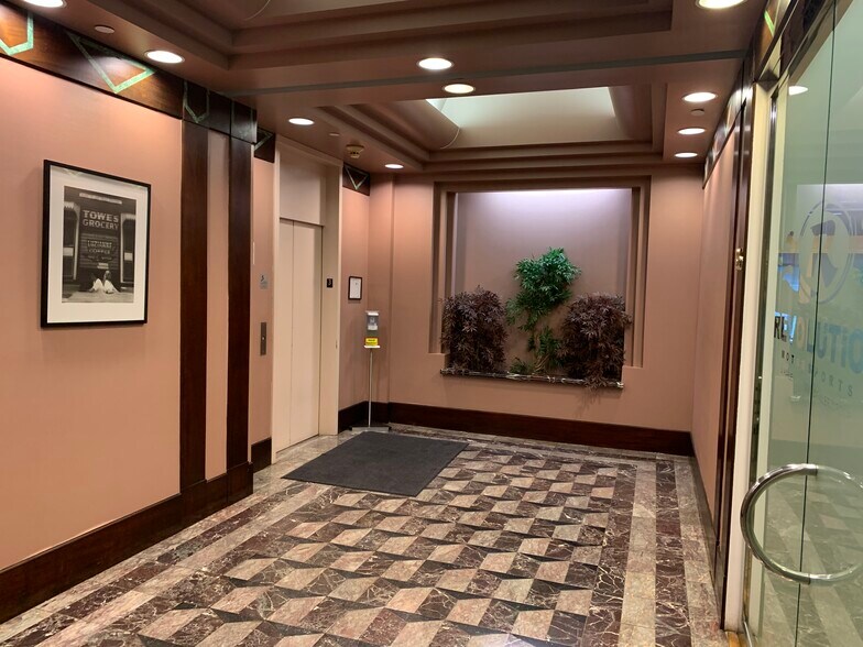 More Photos Of 829-839 St Charles Ave, New Orleans Office For Sale
