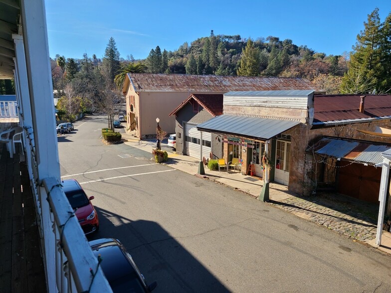 8304 Main St, Mokelumne Hill, CA 95245 Hotel For Sale