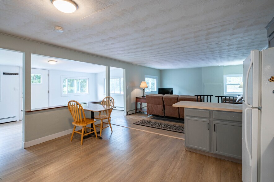 More Photos Of 944 Gibbons Hwy, Wilton Restaurant For Sale