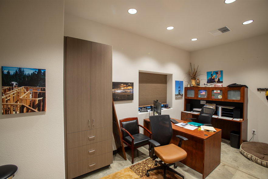 More Photos Of 1691 Zachi Way, Redding Specialty For Sale