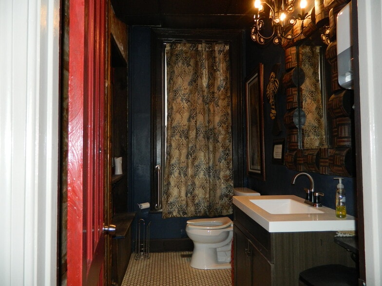 More Photos Of 304 Hawley Ave, Syracuse Restaurant For Lease