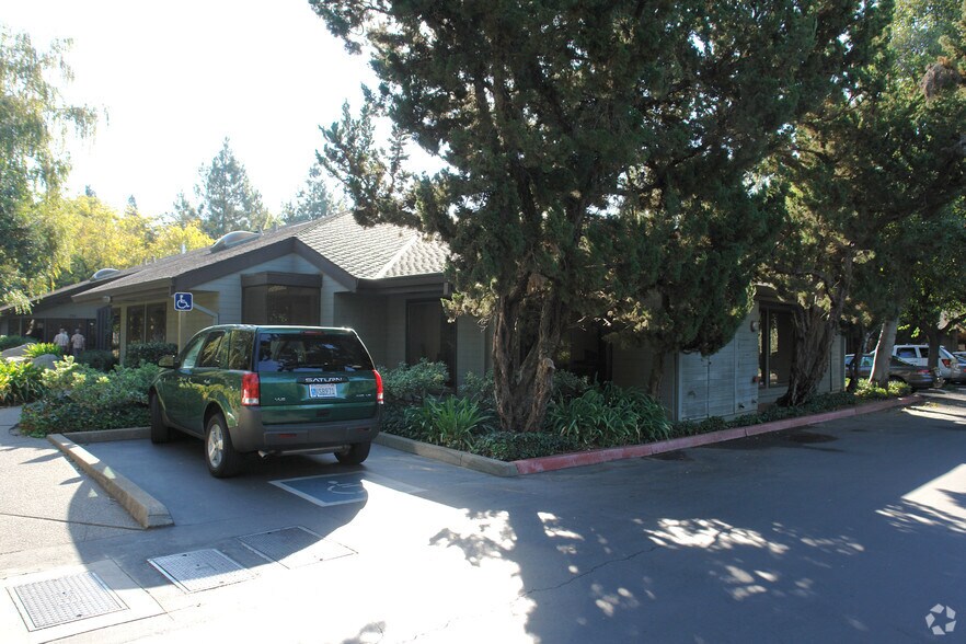 More Photos Of 755-797 University Ave, Sacramento Medical For Sale