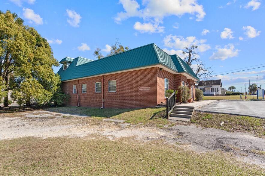 More Photos Of 307 NW 3rd St, Ocala Office For Lease