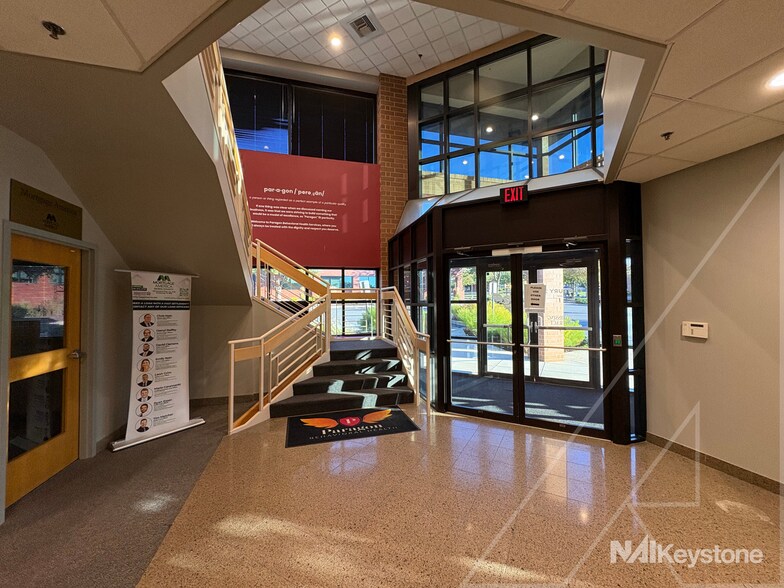 More Photos Of 925 Berkshire Blvd, Wyomissing Office For Lease