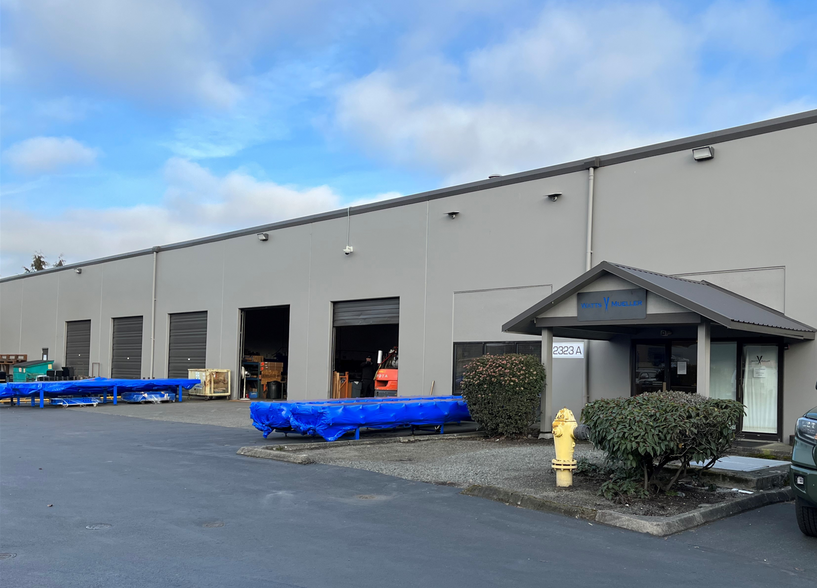 Primary Photo Of 2323 E Pioneer Ave, Puyallup Manufacturing For Lease