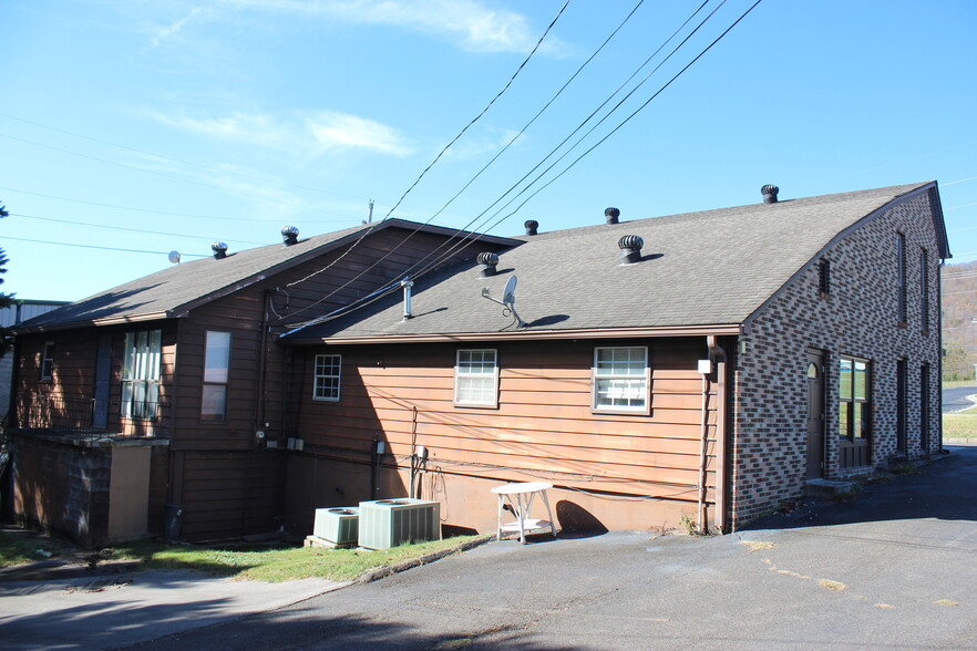 More Photos Of 1901 Old Jacksboro Hwy, LaFollette Office For Sale