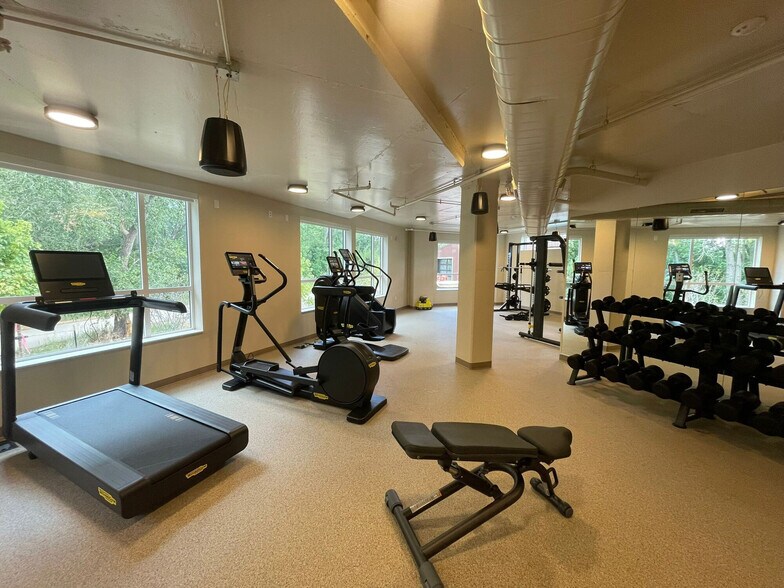 More Photos Of 5845 Arapahoe Ave, Boulder Apartments For Lease