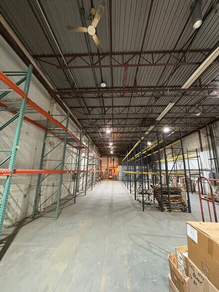 More Photos Of 8 Timber Ln, Marlboro Manufacturing For Lease