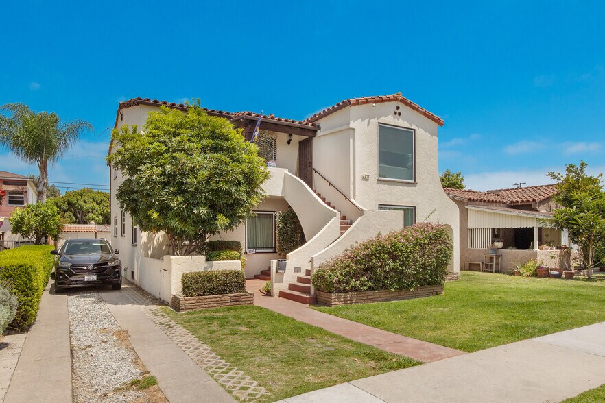 More Photos Of 2250 Magnolia Ave, Long Beach Multifamily For Sale