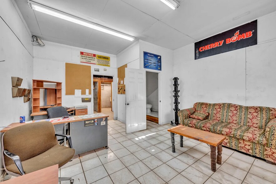 More Photos Of 3315 Cogswell Ave, Pell City General Retail For Sale
