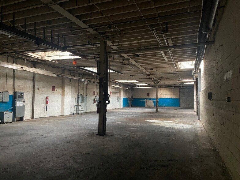 More Photos Of 368 Stagg St, Brooklyn Unknown For Lease