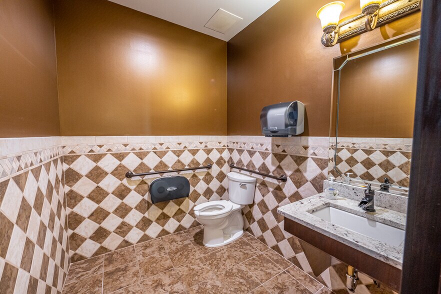 More Photos Of 8550 NE 138th Ln, The Villages Medical For Sale