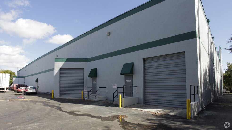 More Photos Of 1401-1407 SW 10th Ave, Pompano Beach Warehouse For Lease