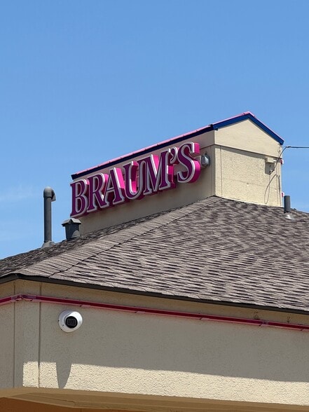 More Photos Of 2615 N Kickapoo Ave, Shawnee Fast Food For Sale