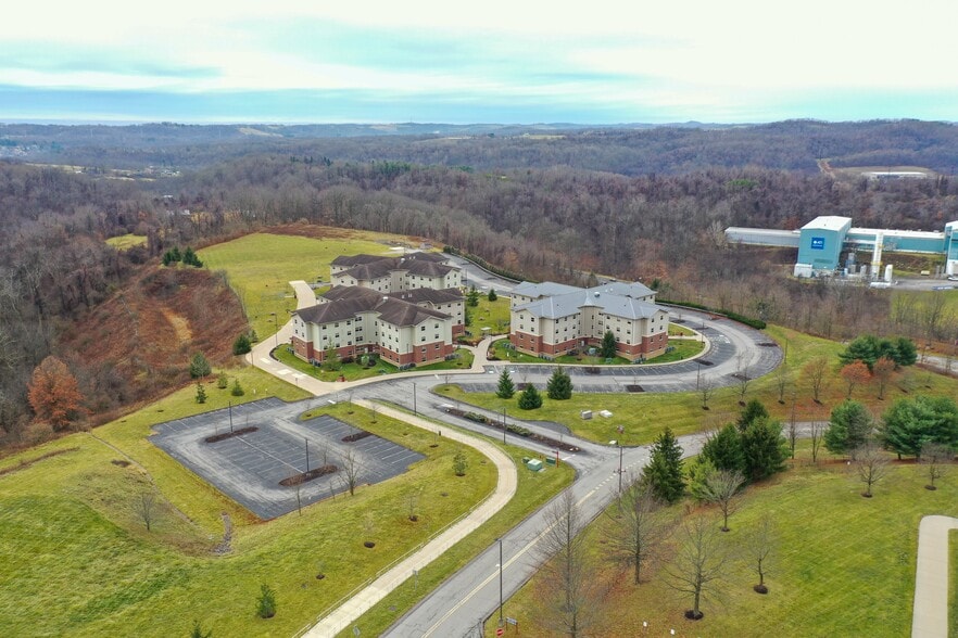 More Photos Of 1111 McKee Rd, Oakdale Schools For Sale