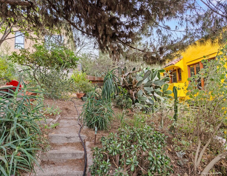 More Photos Of 1919 Scott Ave, Los Angeles Apartments For Sale