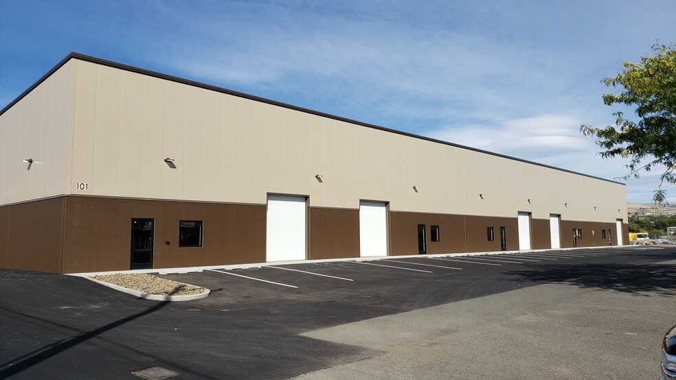 More Photos Of 101 Butterfield Rd, Yakima Warehouse For Lease