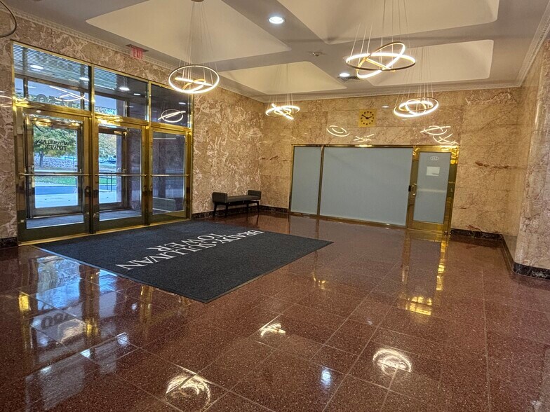 More Photos Of 1750 Elm St, Manchester Medical For Lease